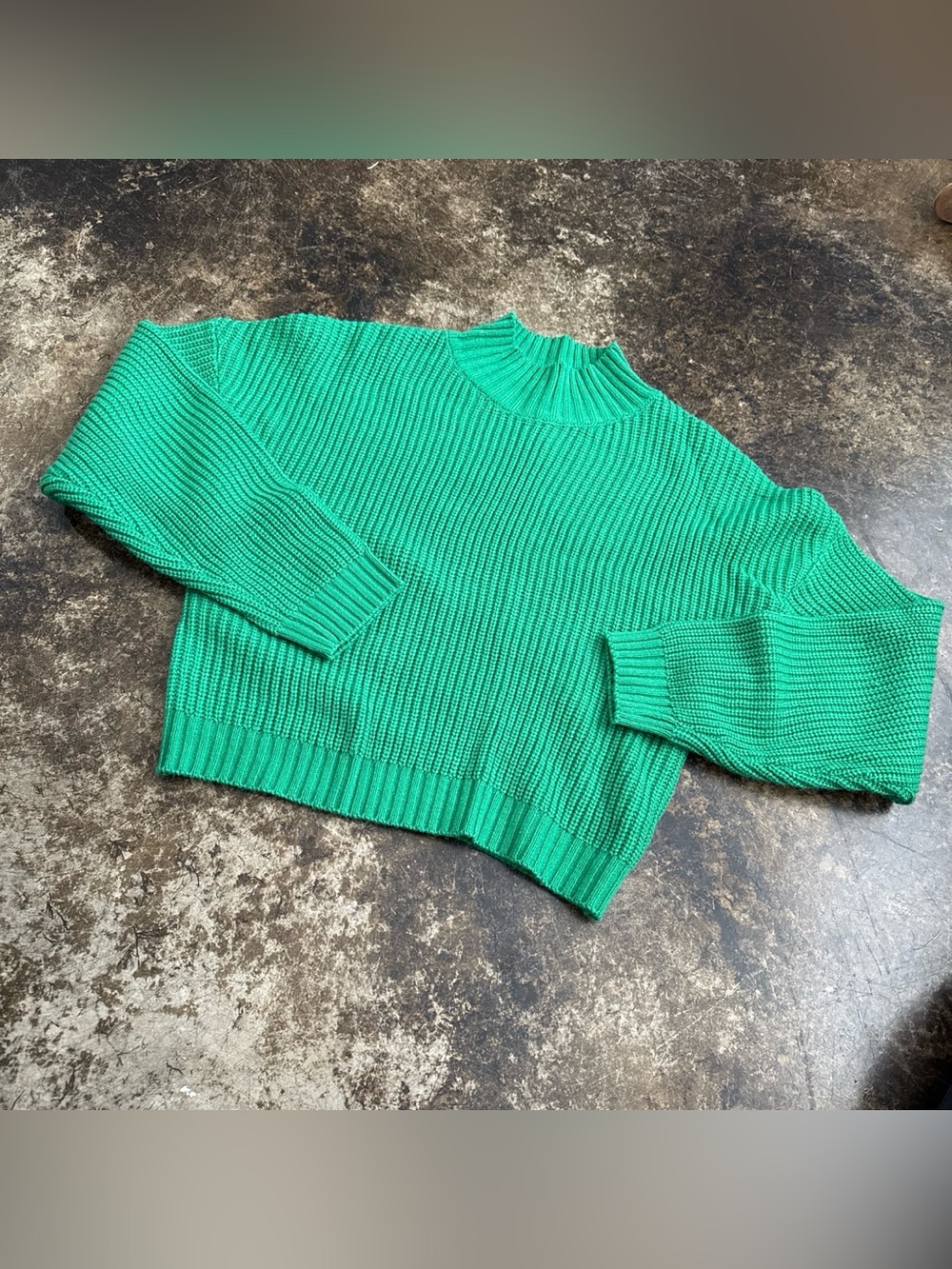 Women's Crewneck Chunky Knit Sweater - Green